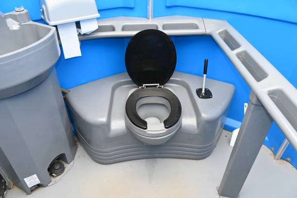 Best Portable restroom trailer rental  in Riverdale Park, CA